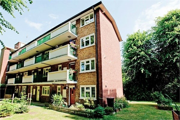 Broadfield Broadhurst Gardens